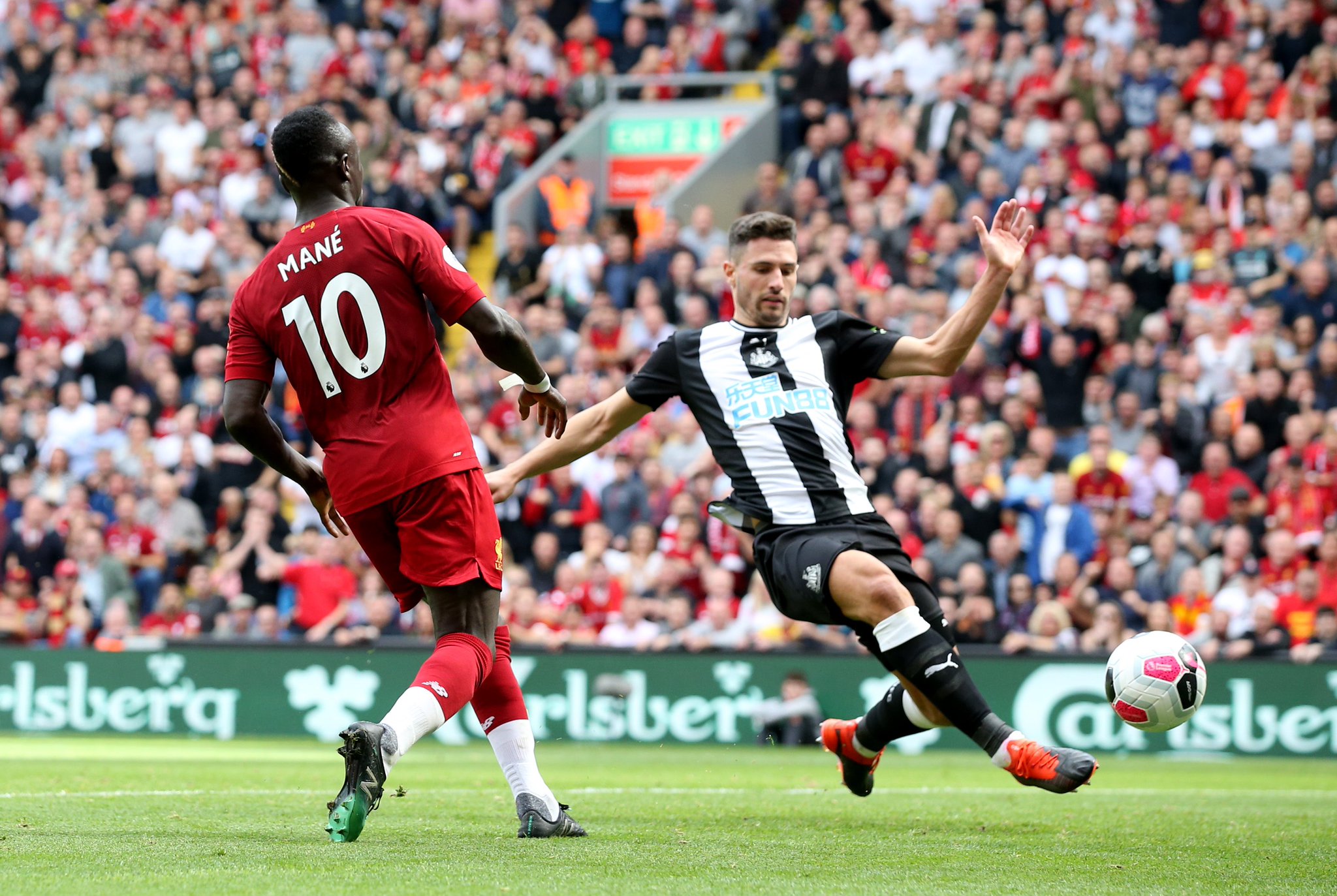 着装引热议 着装引热议